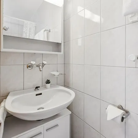 Appartamento Promenade - Utoring-11 By Interhome